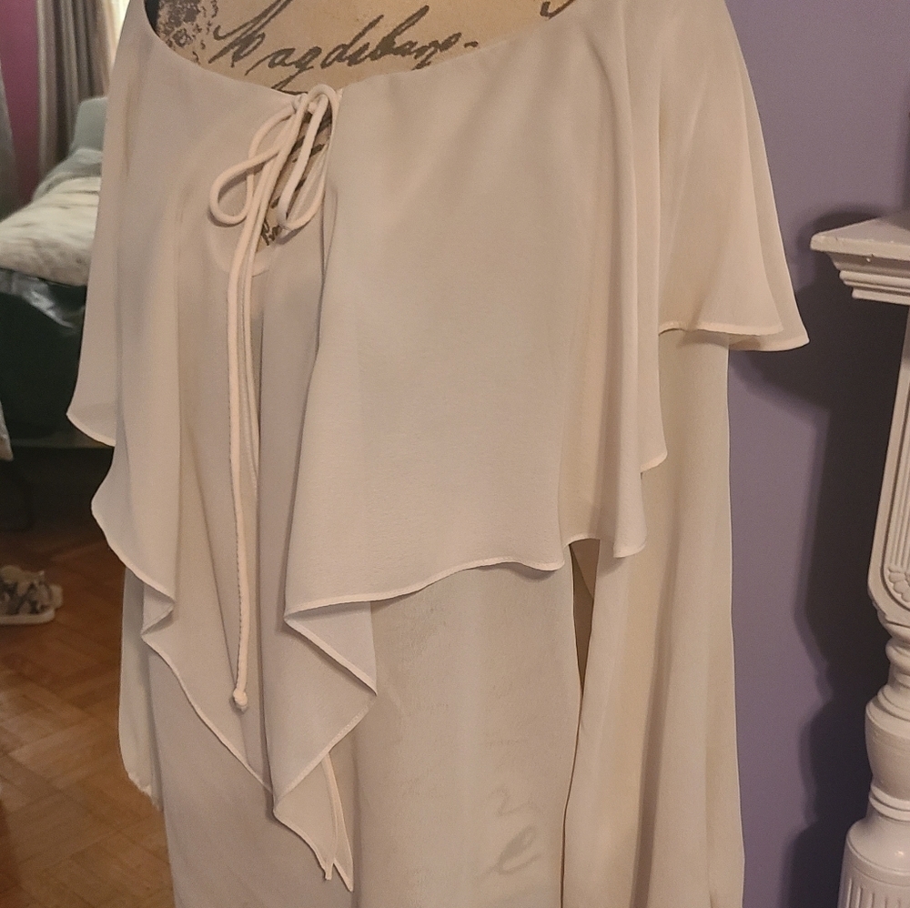 Exquisite Blouse Size Small hp๐ฅ๐ฅ๐ฅ๐ฅ - Picture 9 of 16